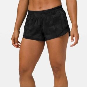 Lululemon Hotty Hot Short *High-Rise* - 4 Length